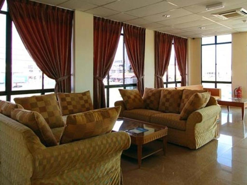 Aristo Hotel @ Putatan Kota Kinabalu Ngoại thất bức ảnh