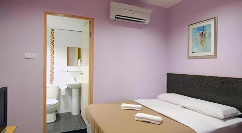 Aristo Hotel @ Putatan Kota Kinabalu Ngoại thất bức ảnh