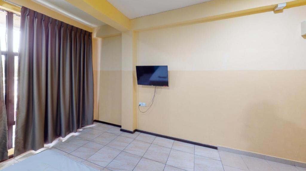 Aristo Hotel @ Putatan Kota Kinabalu Ngoại thất bức ảnh