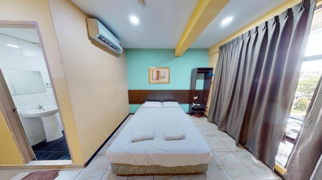Aristo Hotel @ Putatan Kota Kinabalu Ngoại thất bức ảnh